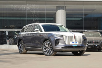 Hongqi E-HS9 660km flag-neck version of the four-seater 2022