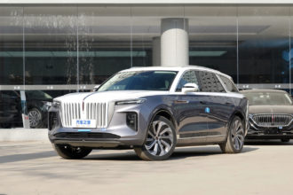 Hongqi E-HS 9 в разных комплектациях